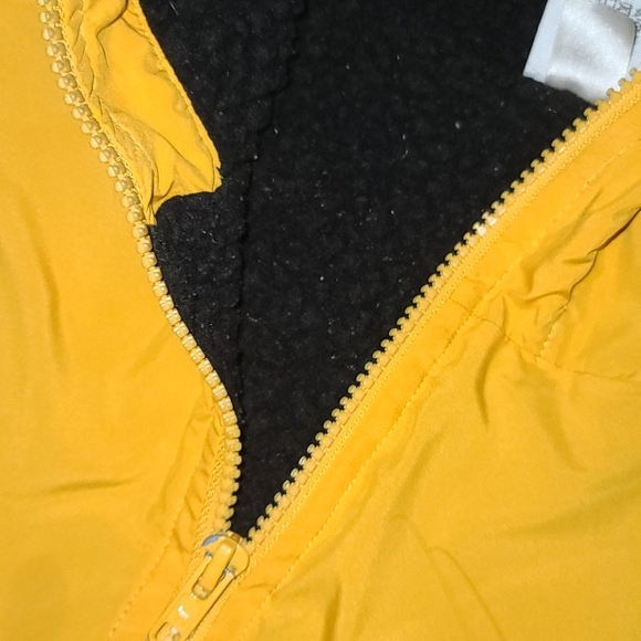 Windbreaker - Picture 2 of 4